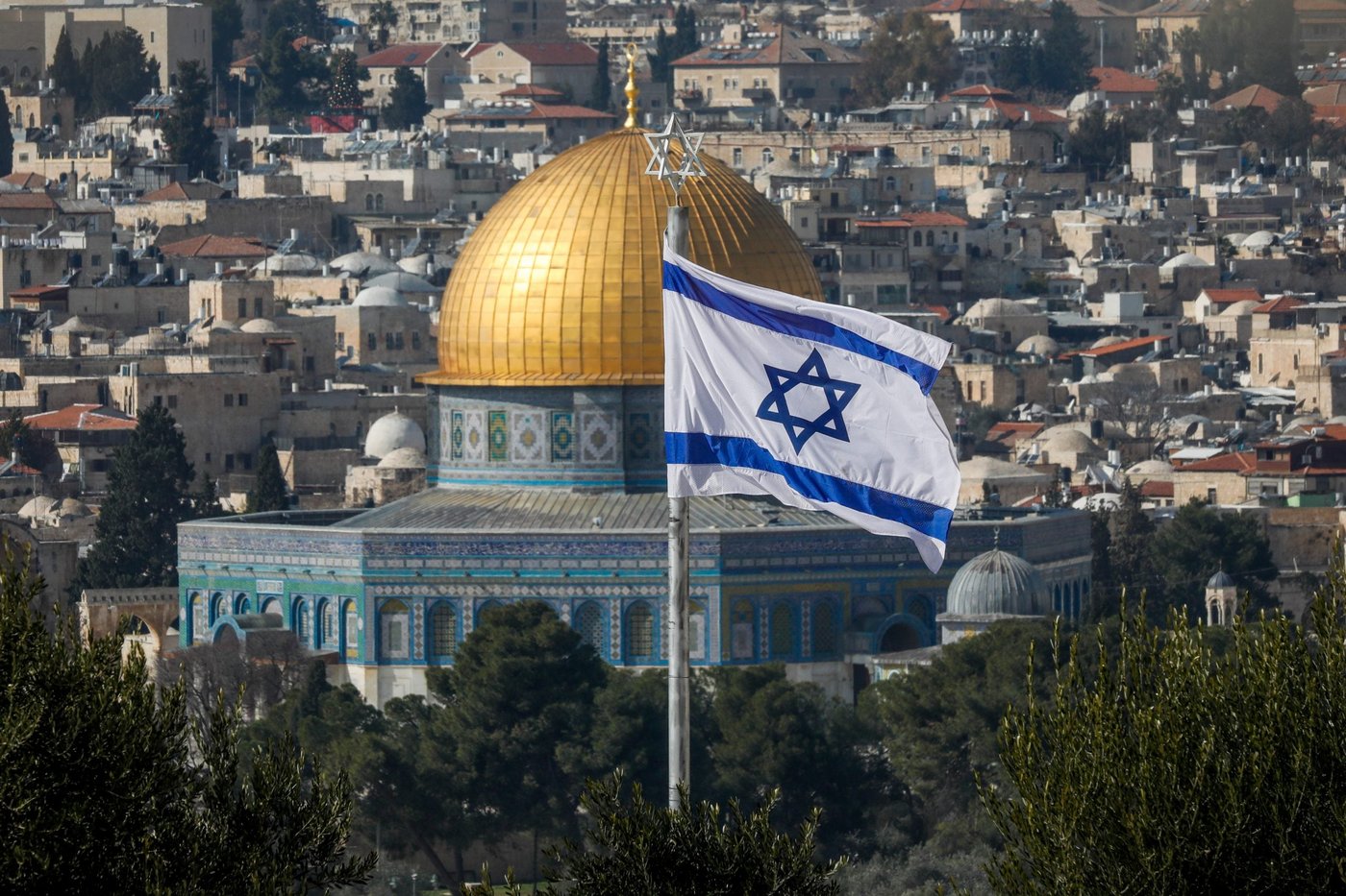 עתירה לבג"צ: לפתוח את הר הבית גם ליהודים