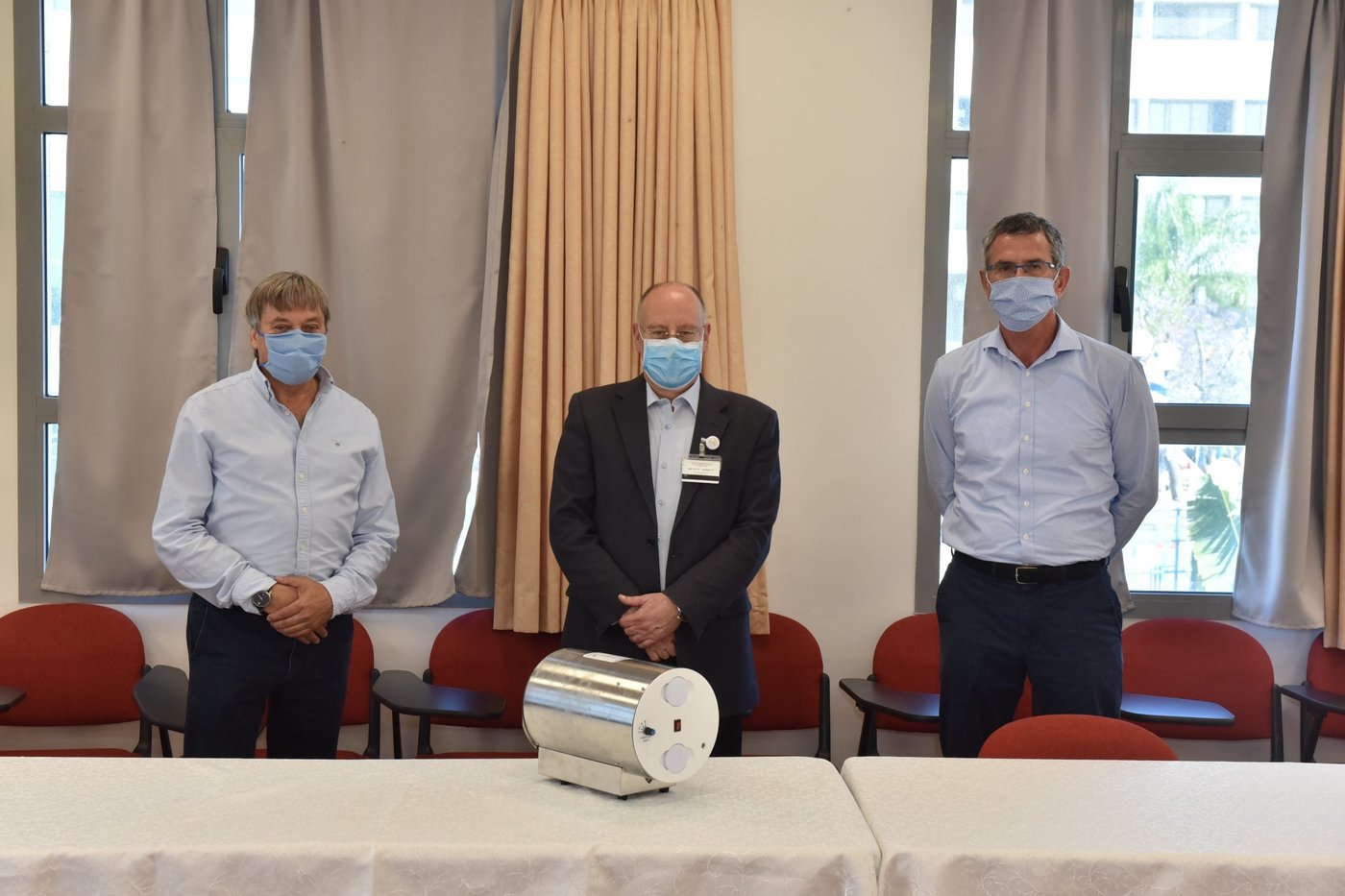 קורונה: פיתוח חדש; מכשיר לחיטוי ציוד רפואי אישי