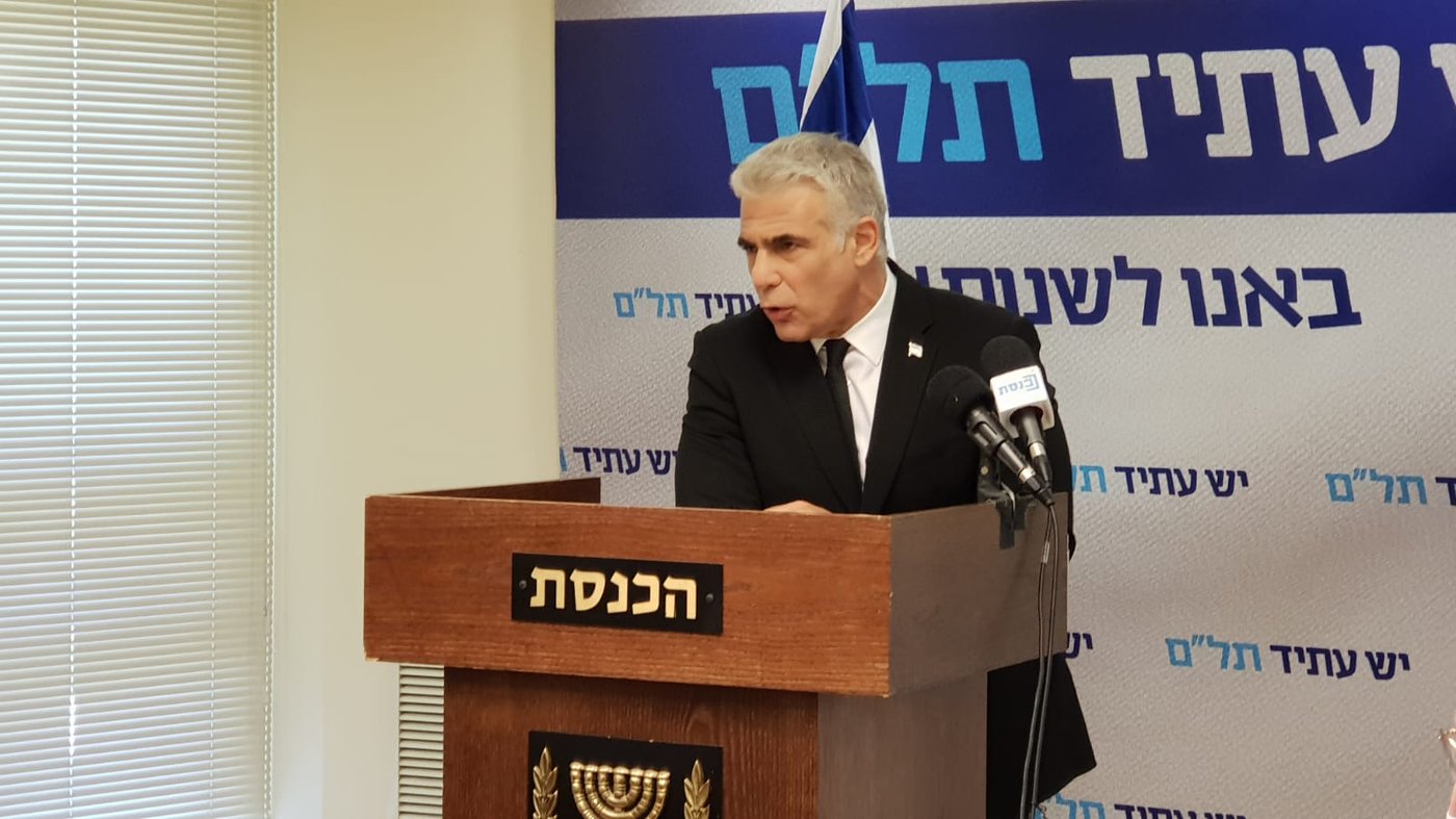 לפיד: "הממשלה צריכה לצאת לחל"ת, ומהר"