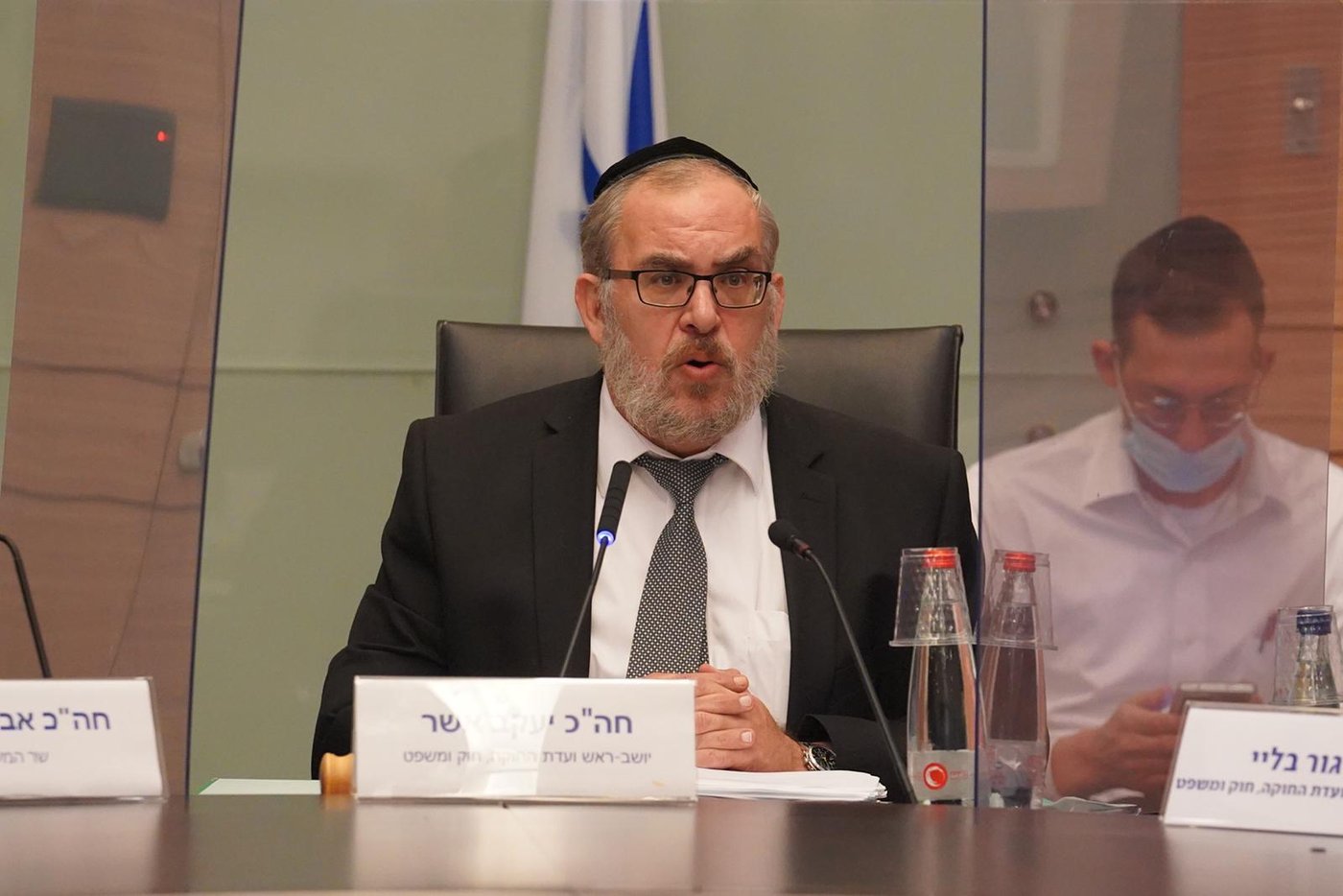 התפטרות סער • אשר: "יש מו"מ מאחורי הקלעים"