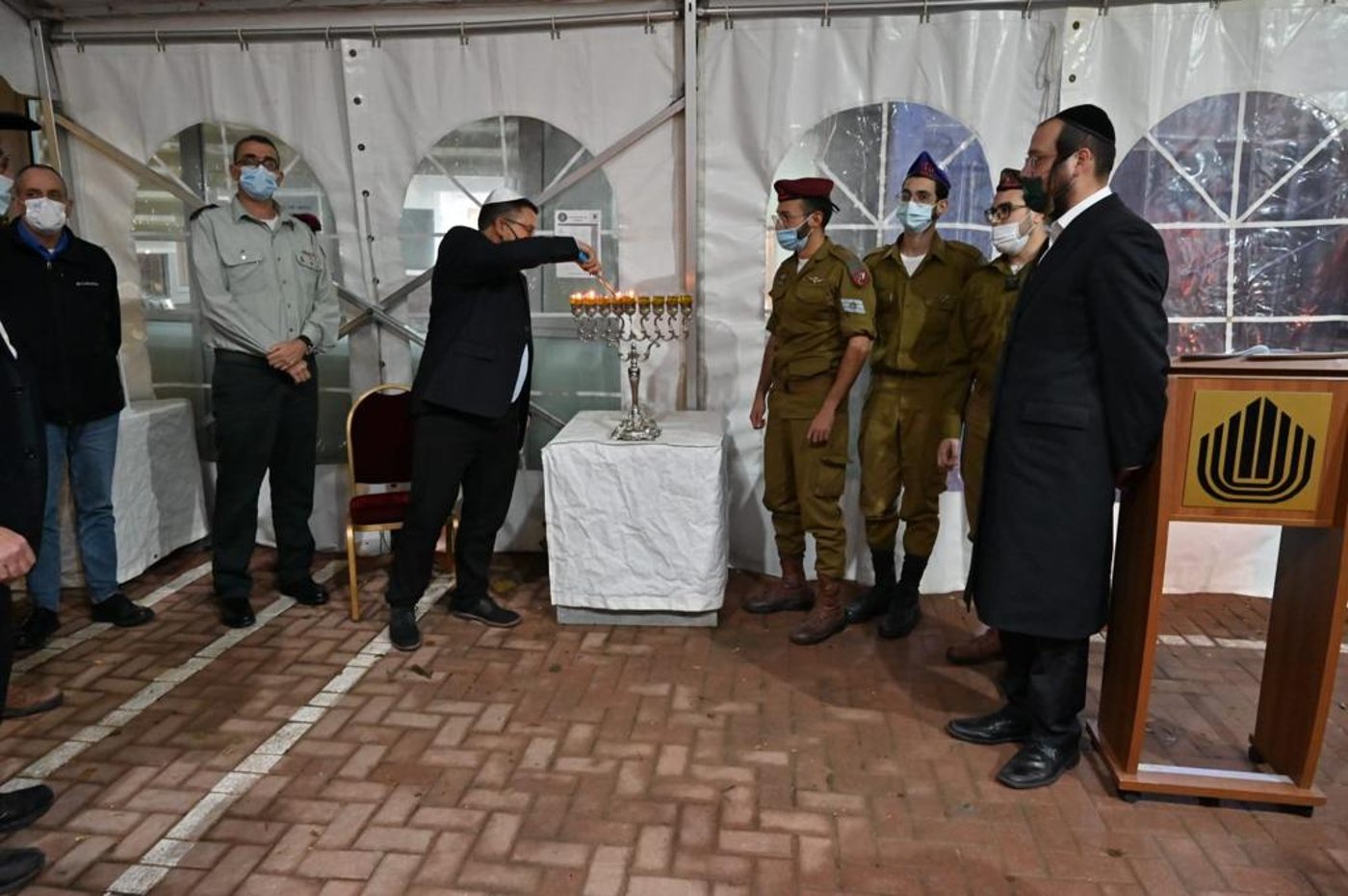 השר ביטון ללוחמים החרדים: "אתם כד השמן"