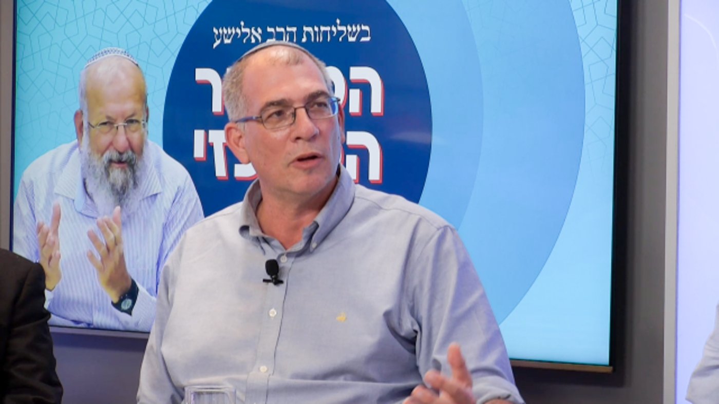ניר אורבך