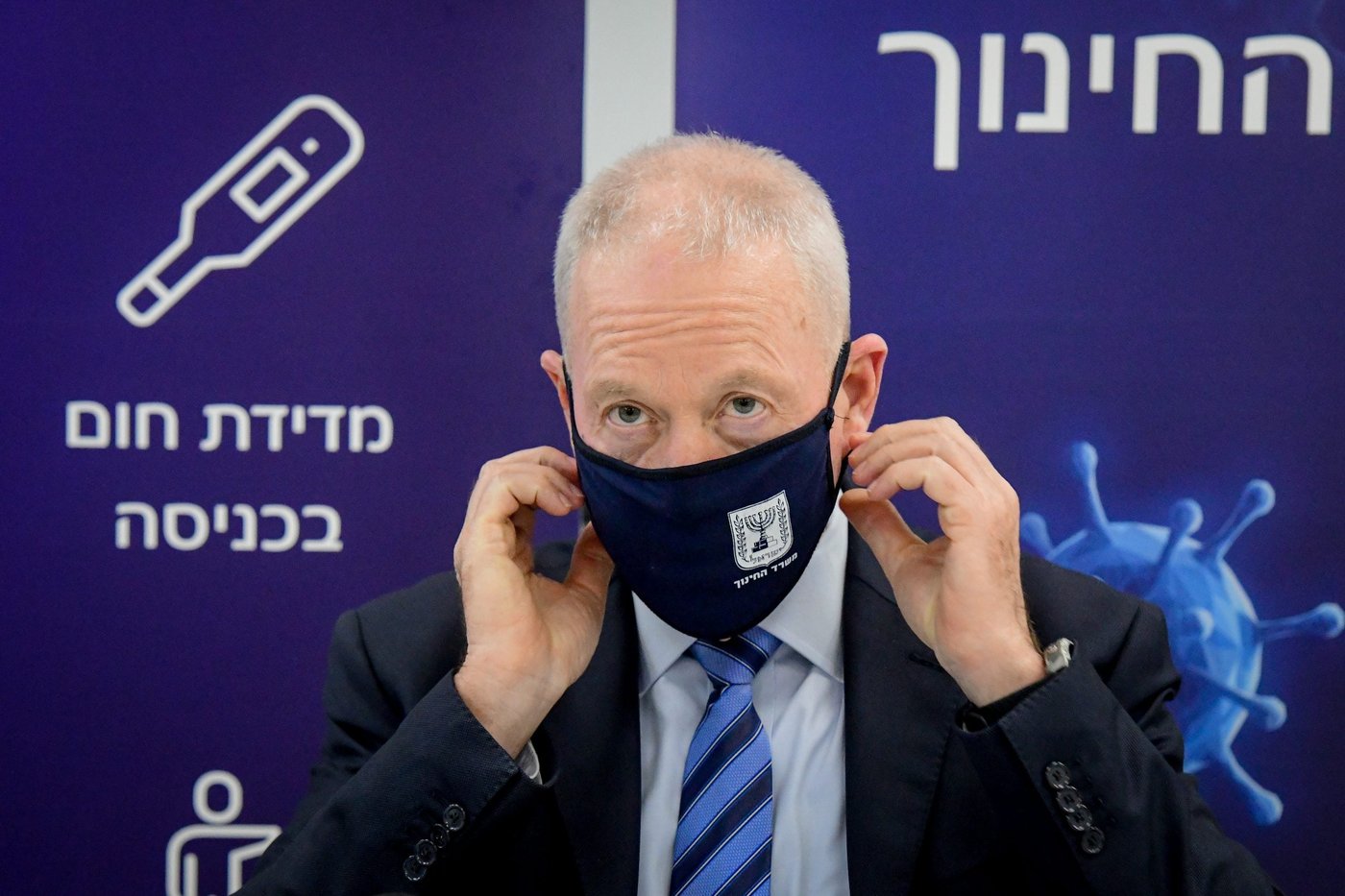 זה הציון ששר החינוך נתן לעצמו על תפקודו בקורונה