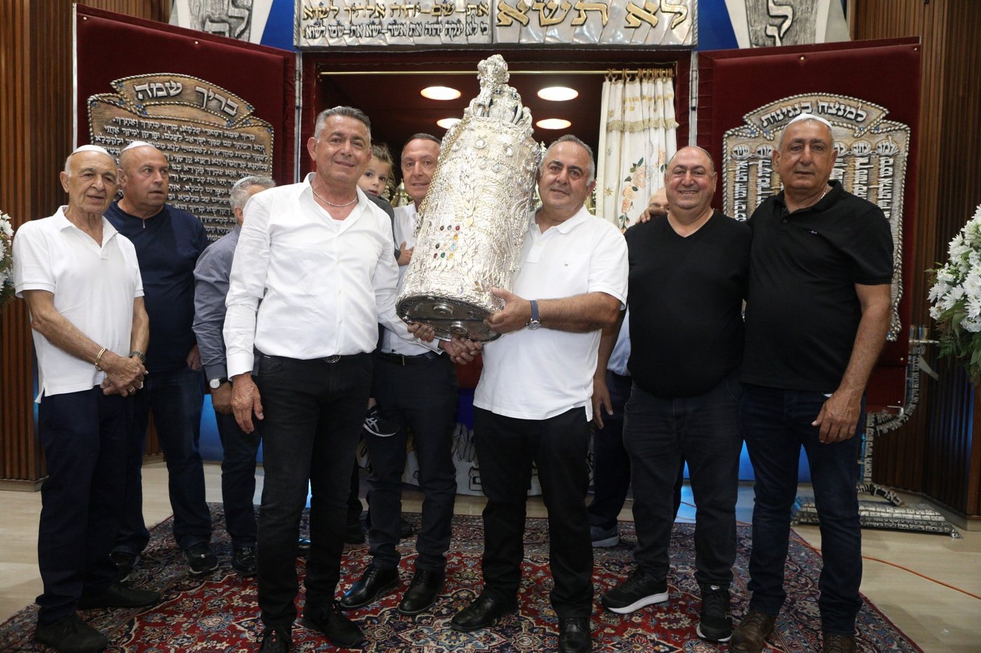 בעלי קבוצת 'גולברי' במחווה מרגשת לזכר אמם