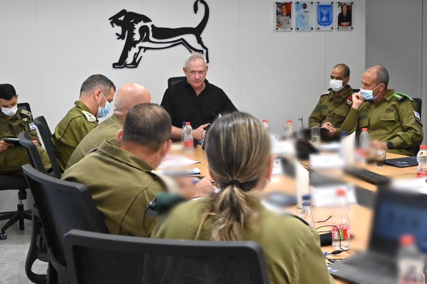 גנץ: נמשיך עם ההקלות וההטבות לפלסטינים