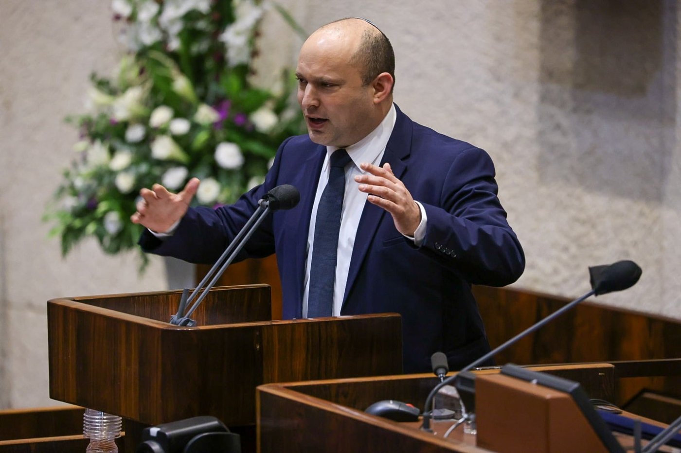 בנט: להגביל את הכוח הפוליטי של החרדים