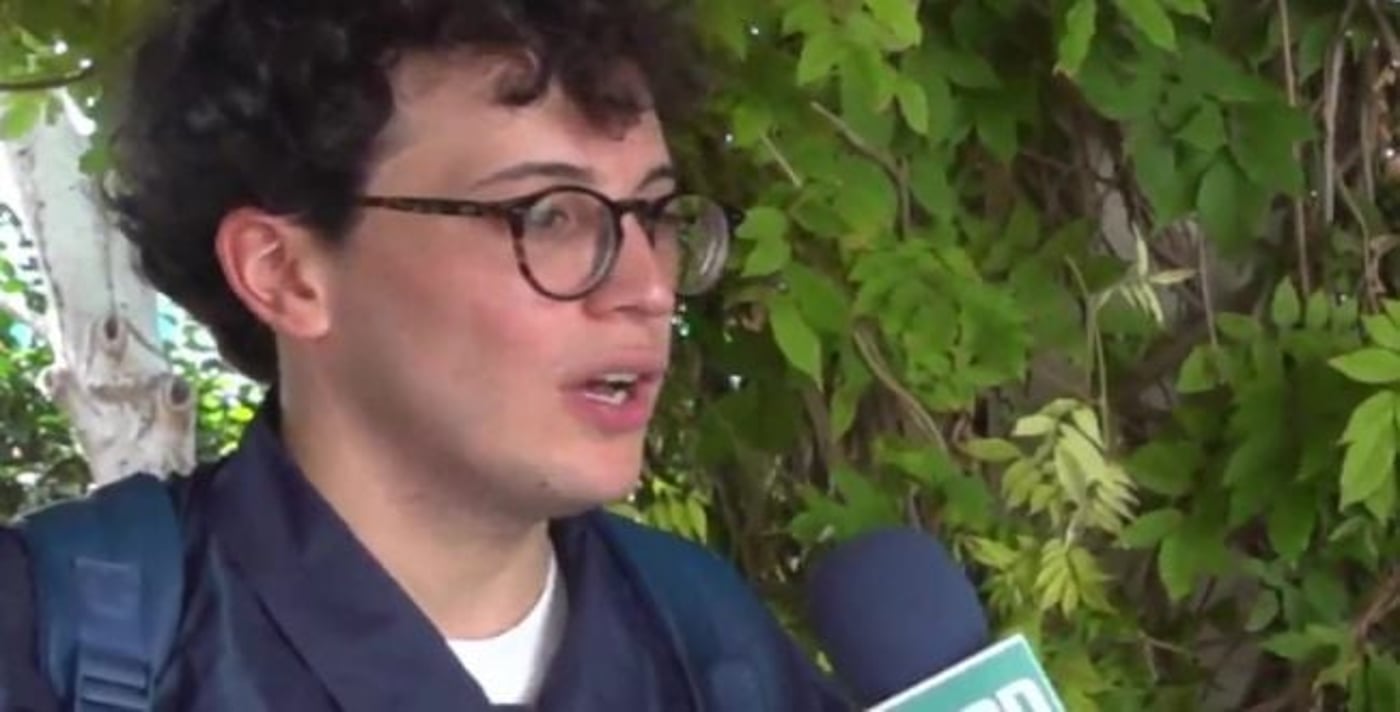 "מודה לבורא עולם": שחר טבוך הוחתם על חוזה בינ"ל