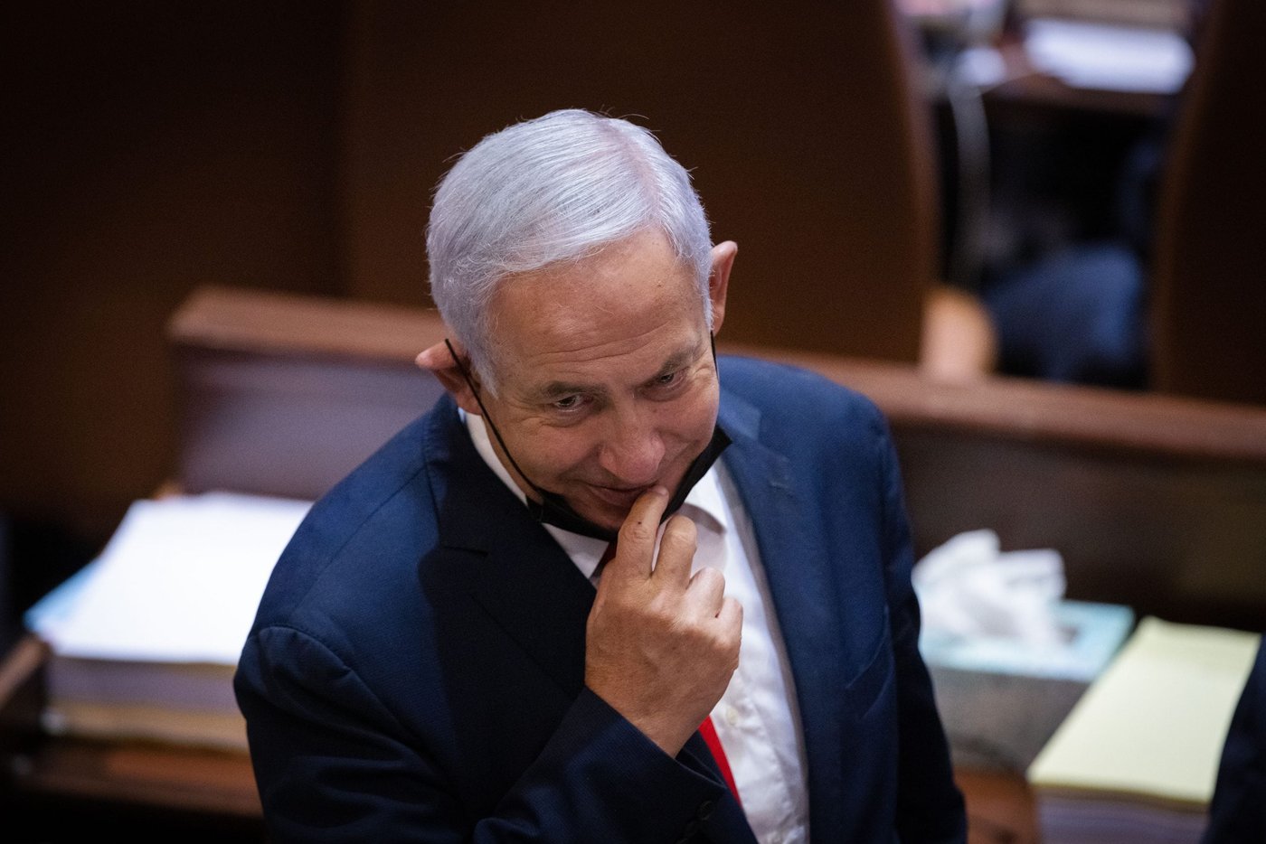 מפתיע: מיהו חבר הכנסת שנתניהו "עוקב" אחריו?