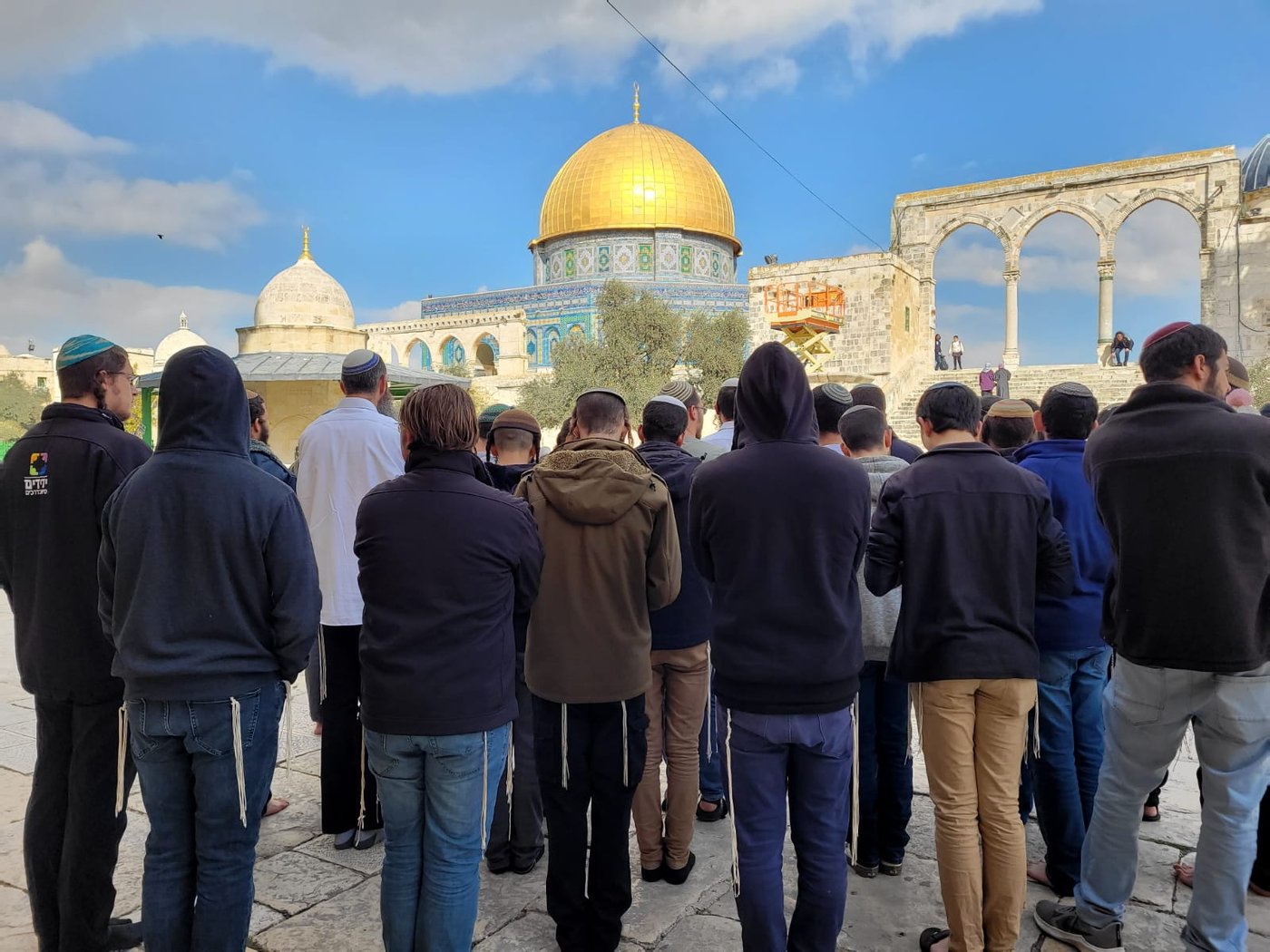למרות ההחלטה: מונעים מיהודים להתפלל בהר הבית