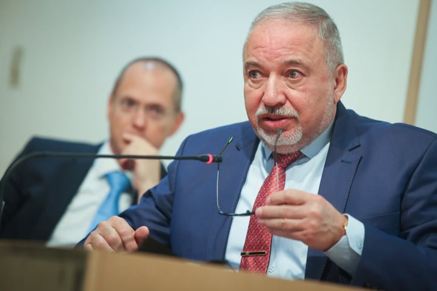 ליברמן תוקף בחריפות: "זה לא הזמן לפוליטיקה"