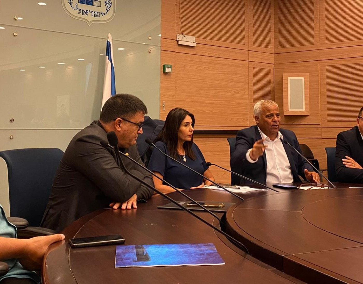 ביטון בכנס של האופוזיציה: "הסתירו מאיתנו מידע"