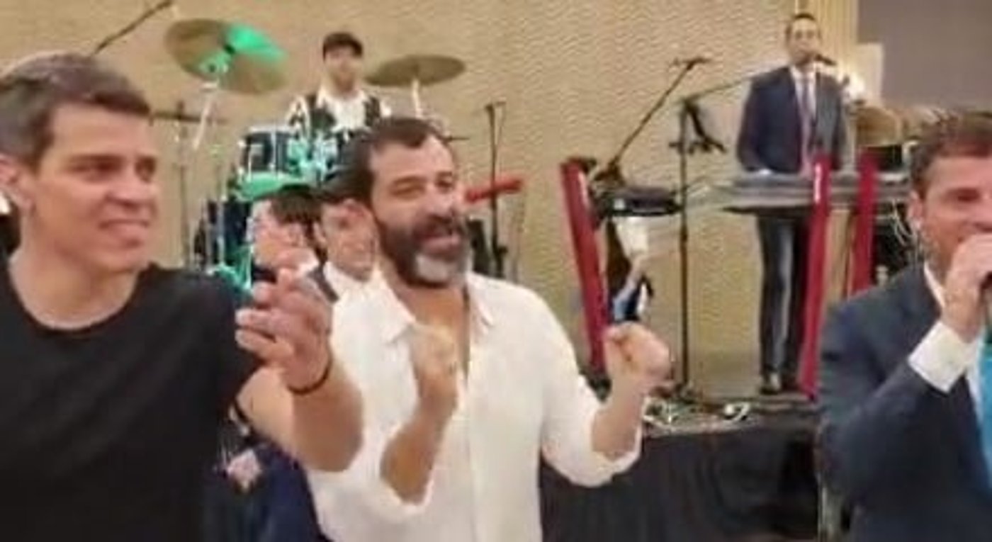 צפו: יהודה לוי רוקד בחתונה חרדית בבני ברק