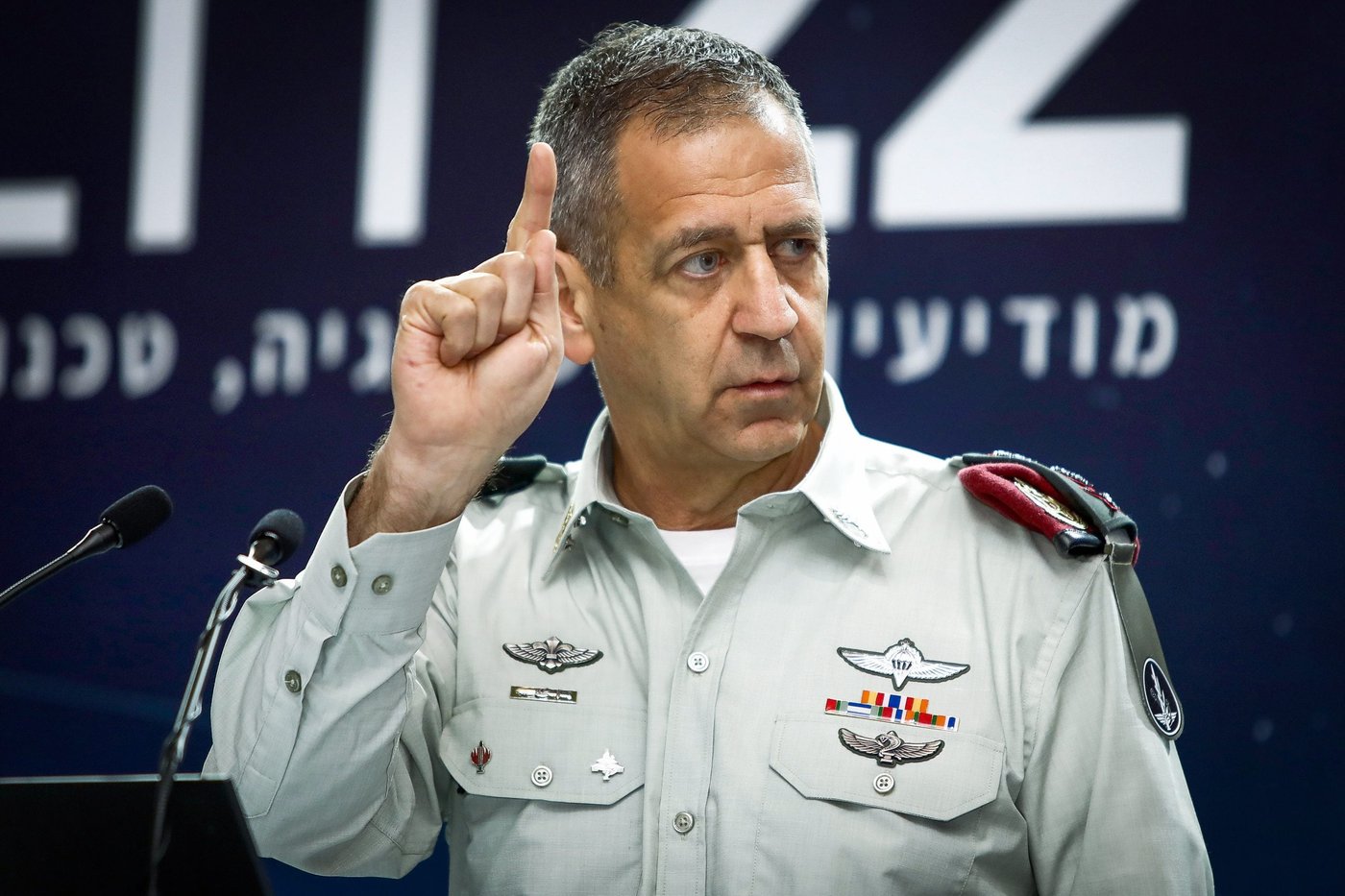פוליטיזיציה בצה"ל? כוכבי