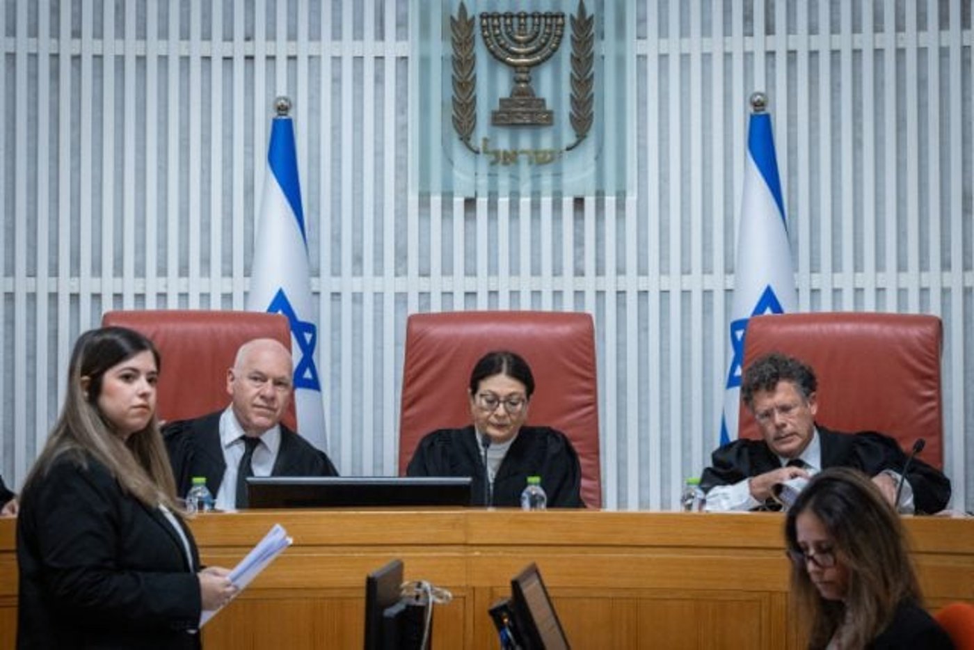 שופטי בג"ץ בדיון