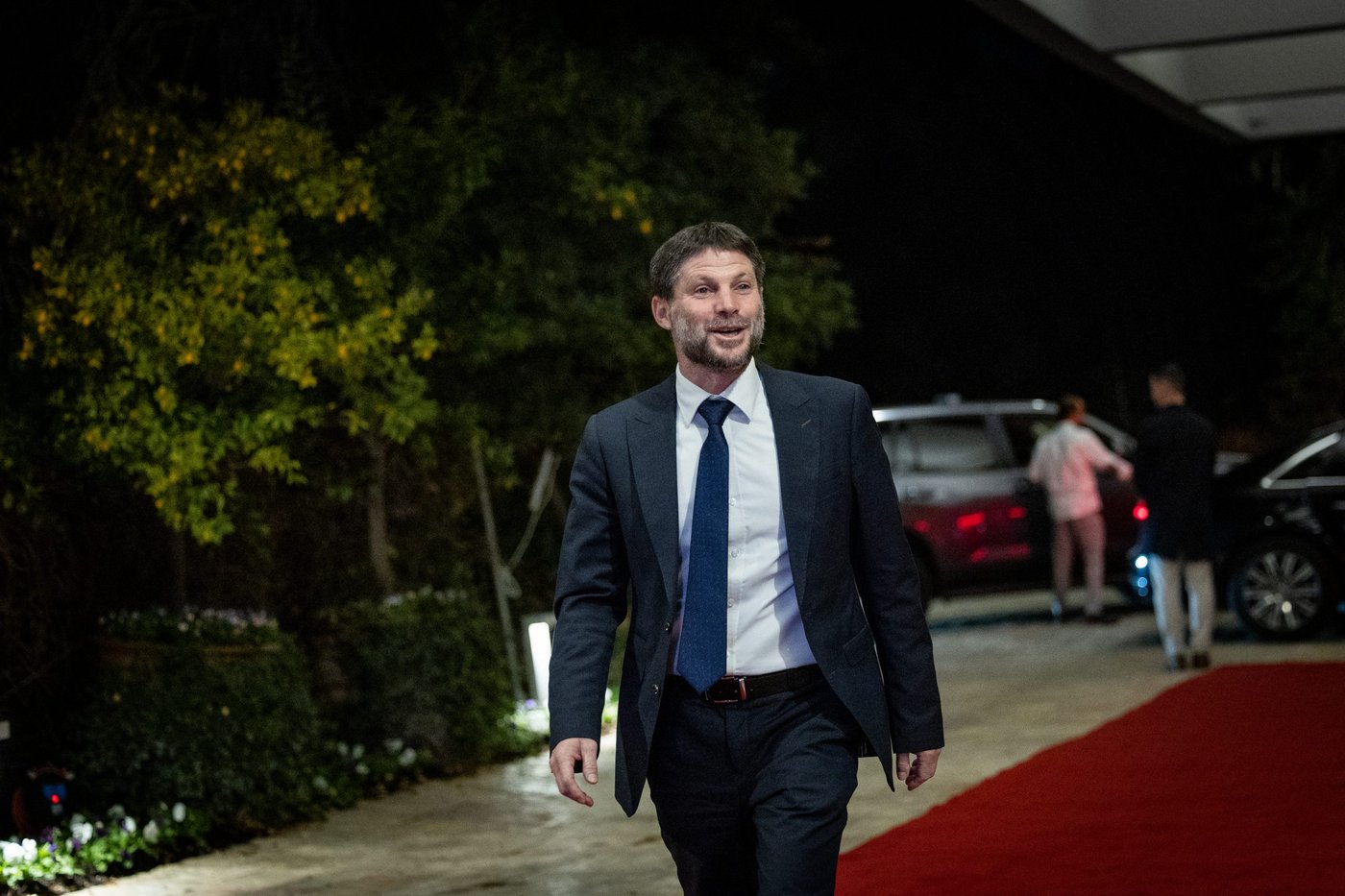 השר סמוטריץ' תוקף: "אין תקשורת בישראל"