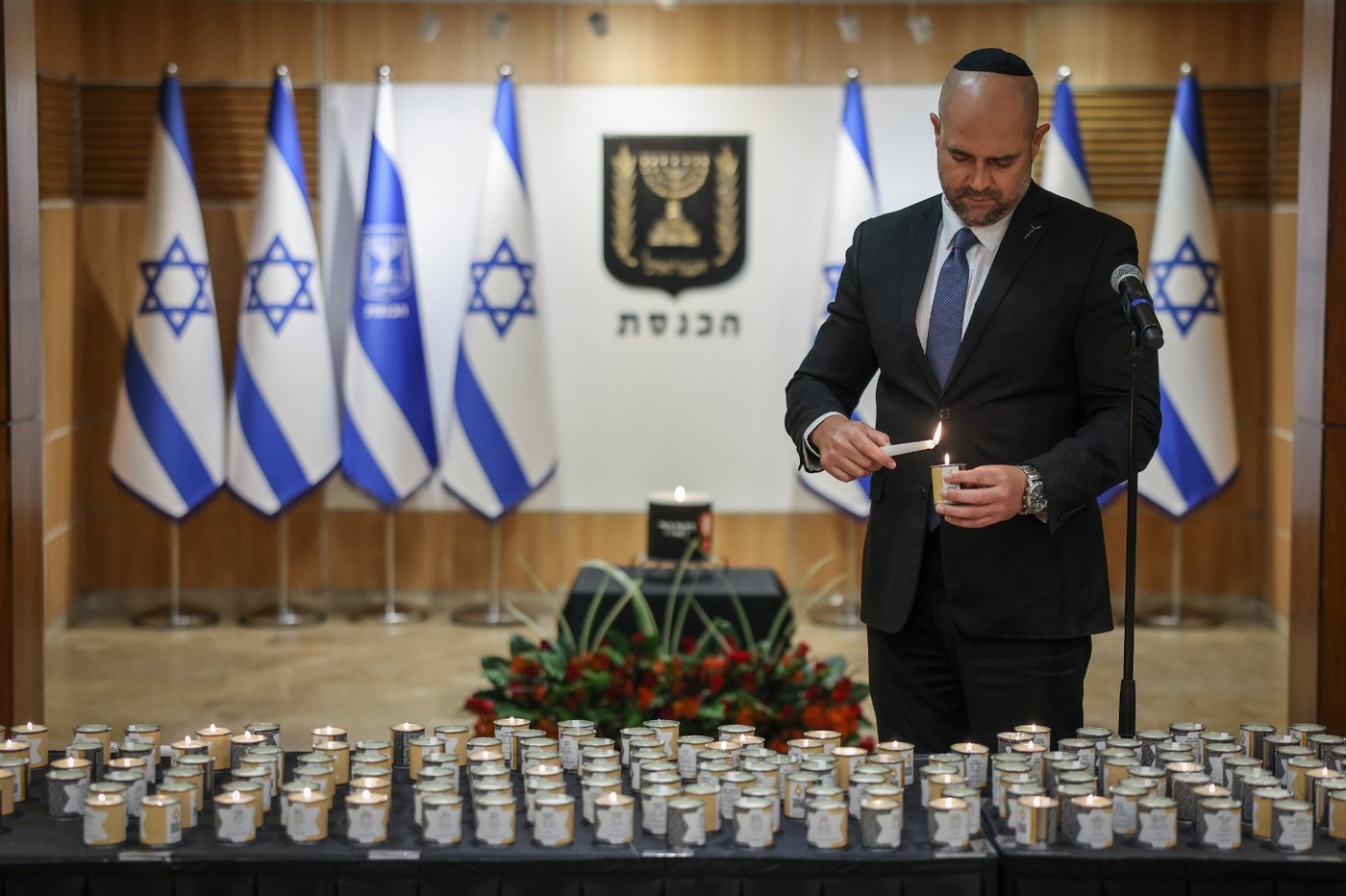 יו"ר הכנסת הדליק נר זיכרון: "להבין מה וכמה איבדנו"
