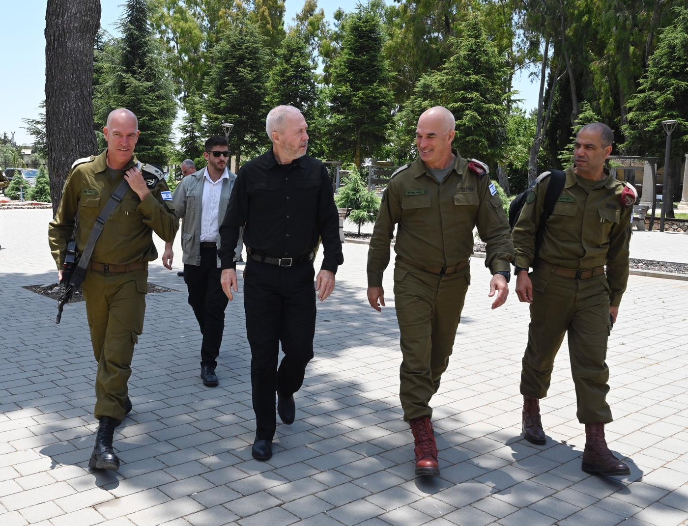 גלנט: "שומע את אויבינו, לכל נשק – יש לנו מענה"