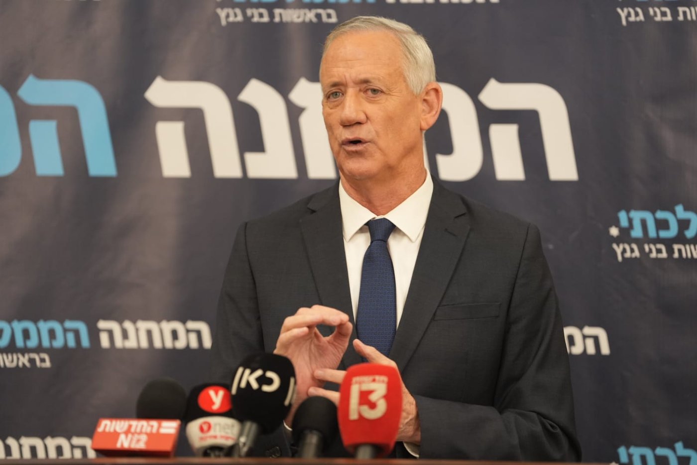 סקר מנדטים: גנץ בפער שיא מנתניהו; הימין מתרסק
