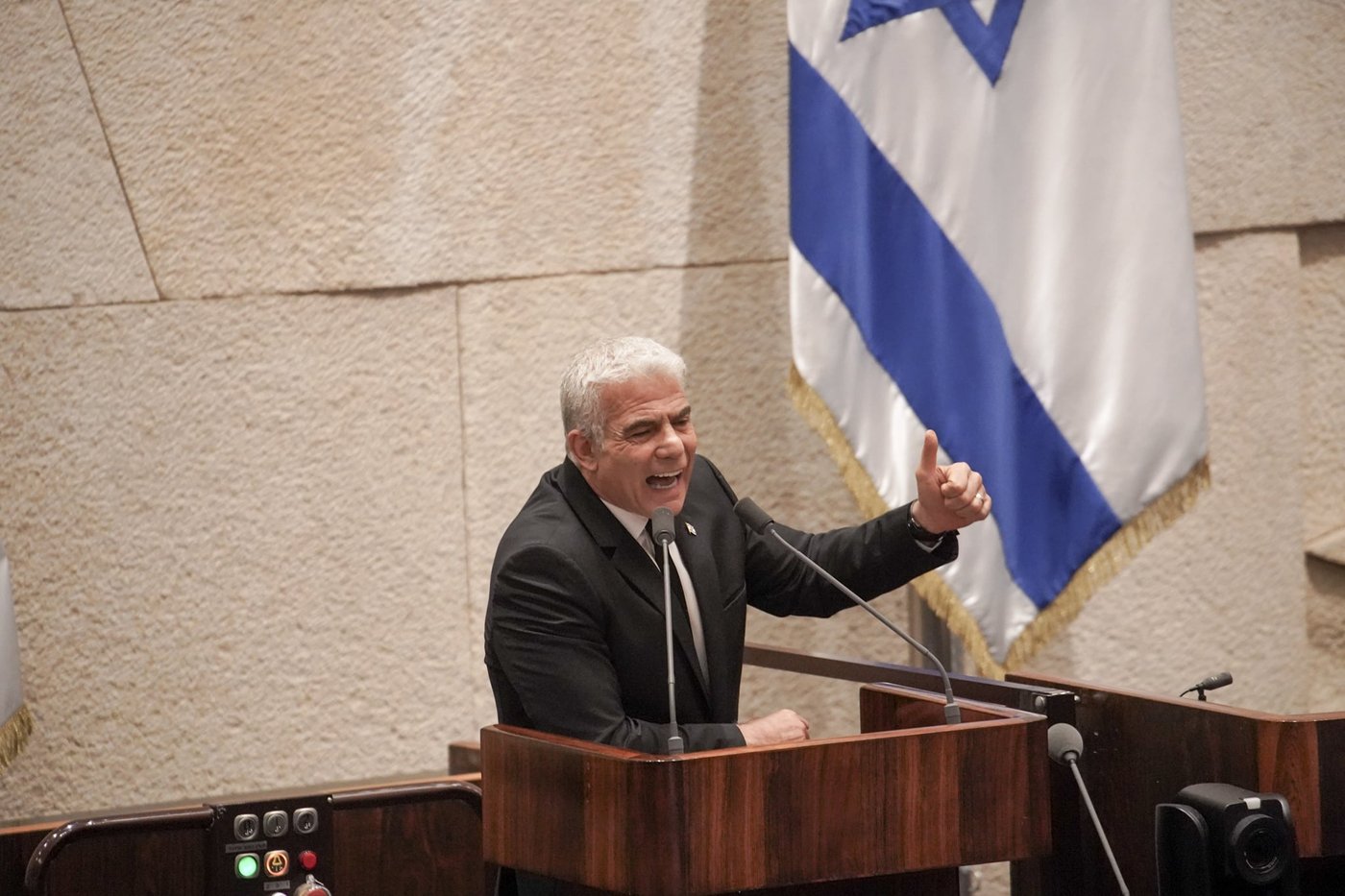 לפיד על הרפורמה: "טרגדיה שחובה לעצור אותה"