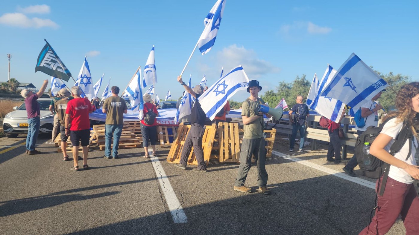עשרות כבישים חסומים ברחבי הארץ