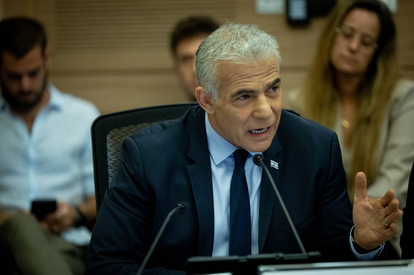 לפיד תקף את שרי הממשלה: יצאתם מדעתכם
