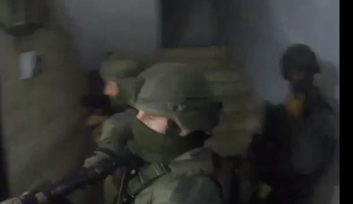 תיעוד משועפט: לוחמי ימ"ס עוצרים את המחבלים. צפו