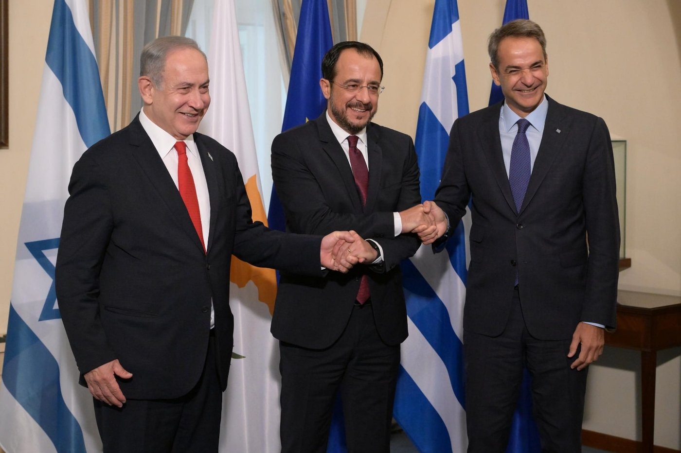 פגישה משולשת: נתניהו נועד עם מנהיגי יוון וקפריסין