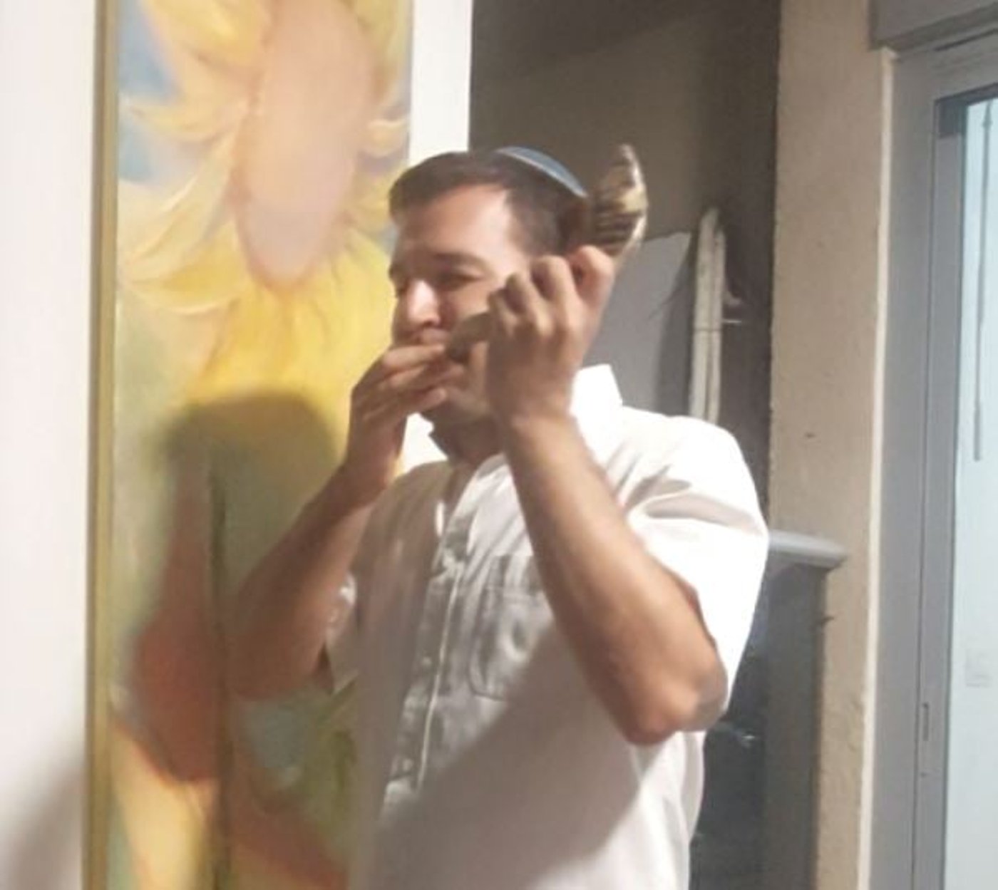 שיא גינס? צפו בתקיעת שופר הארוכה ביותר שראינו