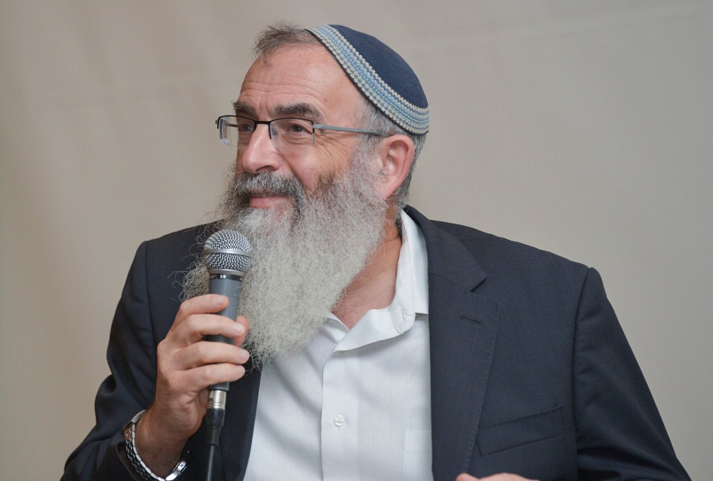 הרב סתיו לחולדאי: 'אפשר לקהילות לקיים את ההקפות'