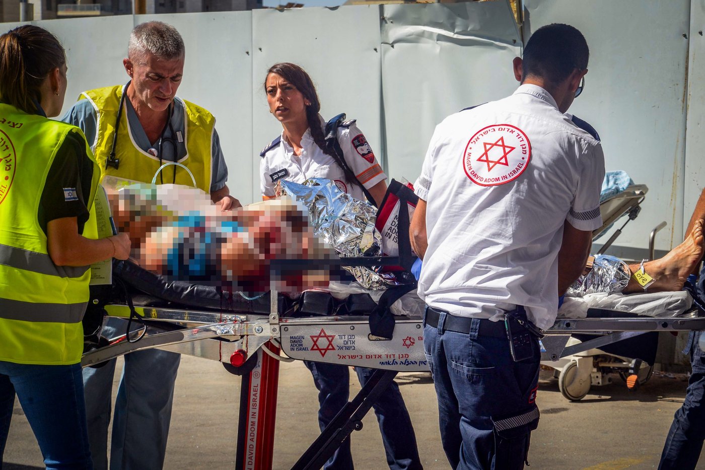 משרד הבריאות מעדכן: יותר מ-300 הרוגים; 1,864 פצועים
