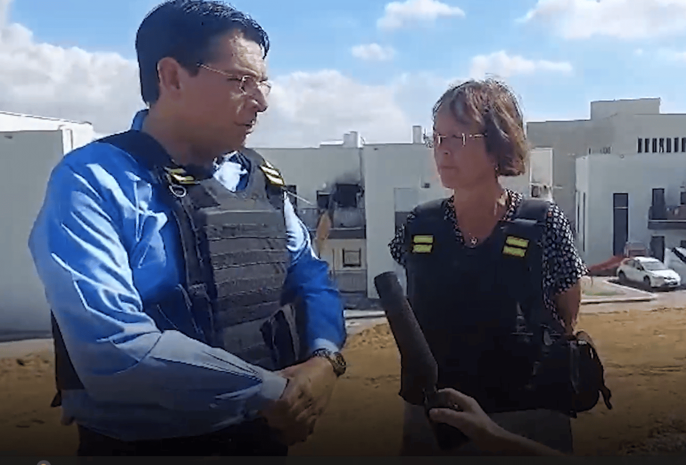 באמצע סיור שגרירים: צבע אדום בשדרות | צפו