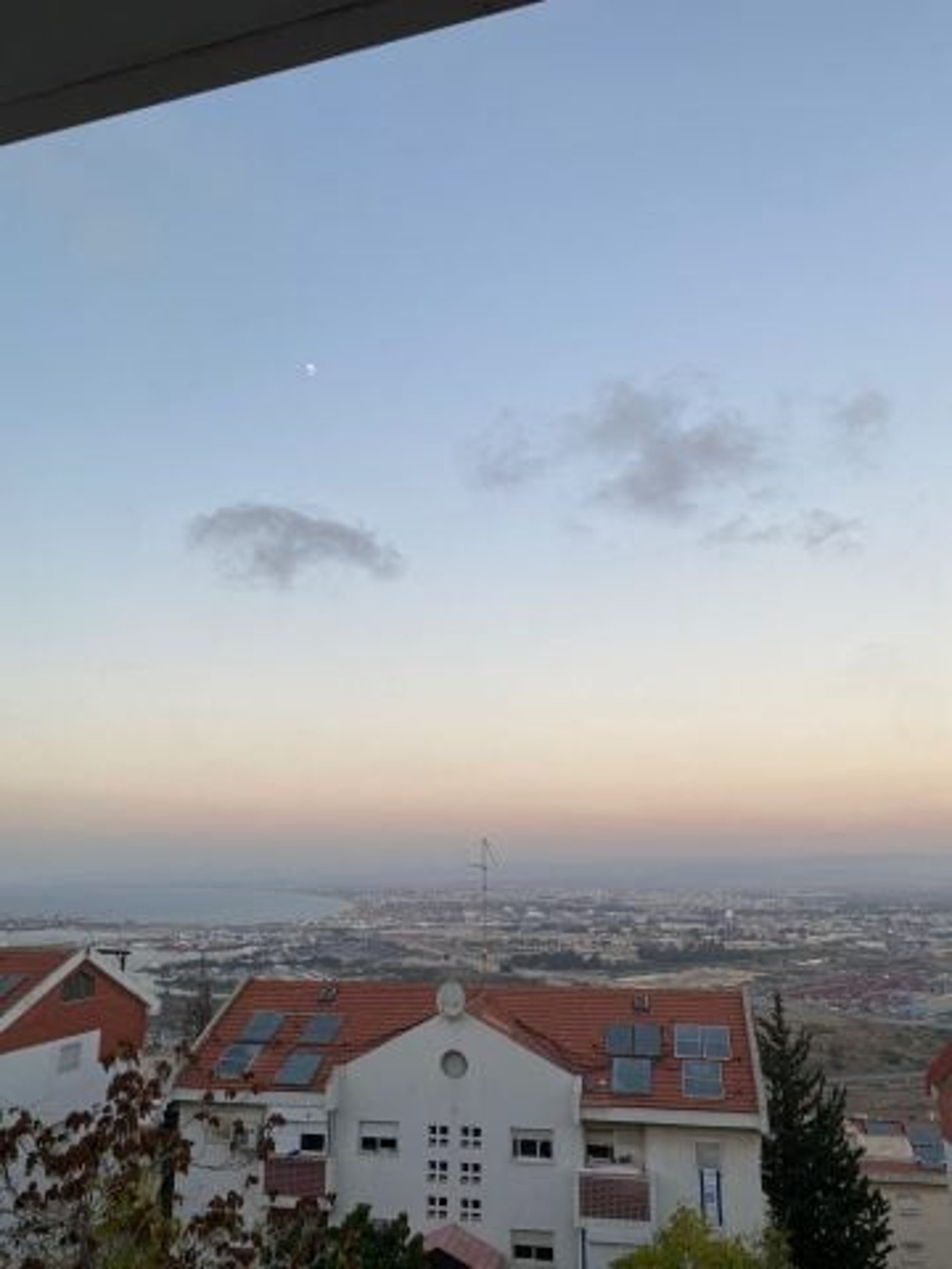 יירוטים מעל הקריות (ללא קרדיט)
