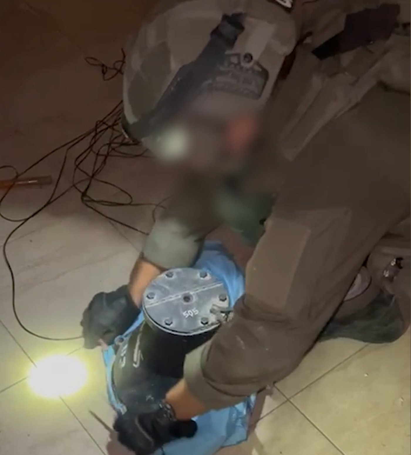 הלוחמים תפסו: עמדות אמל"ח בבתים אזרחים. צפו