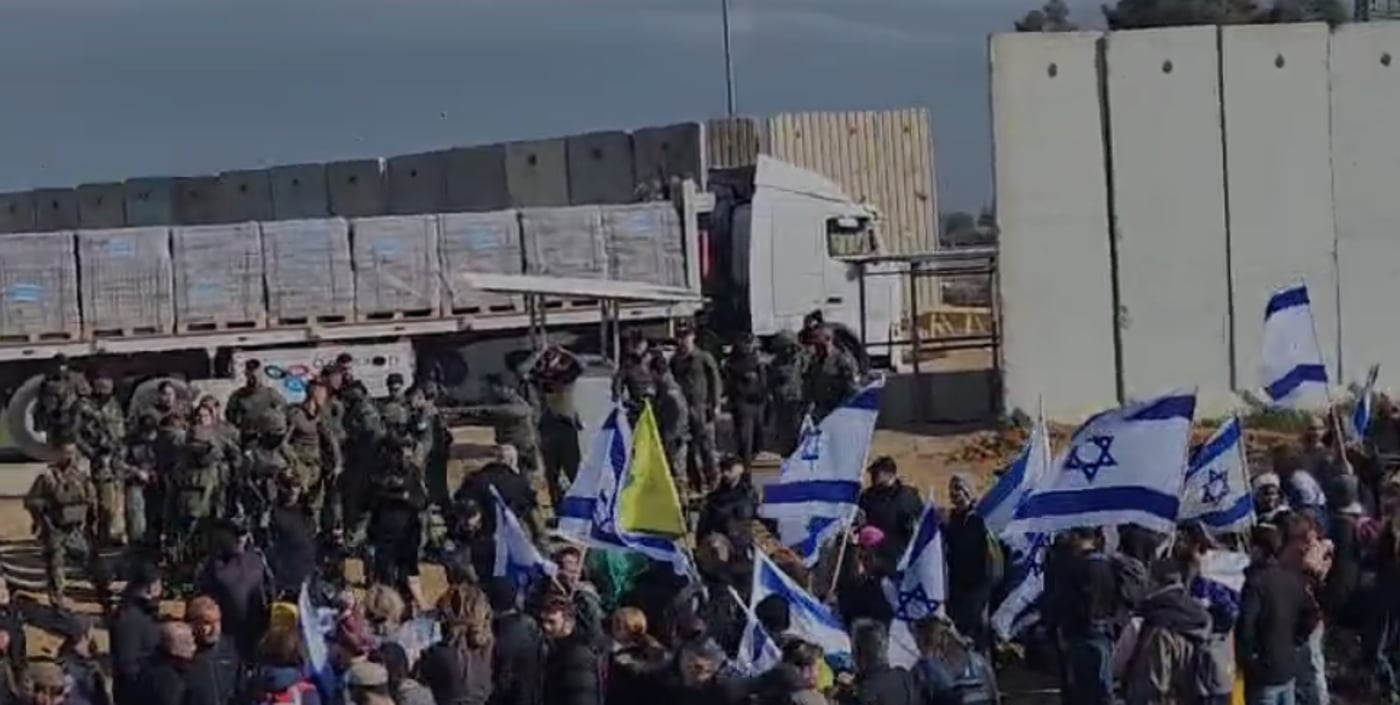 חרף הנחיית האלוף: פעילי צו 9 חסמו את המשאיות