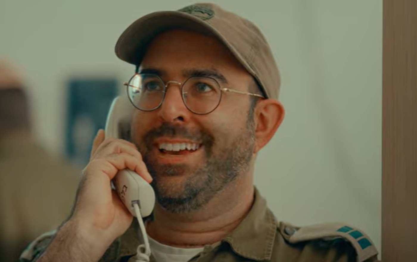 אחרי ההצלחה – אמיר מויאל בסרטון חדש לפסח. צפו