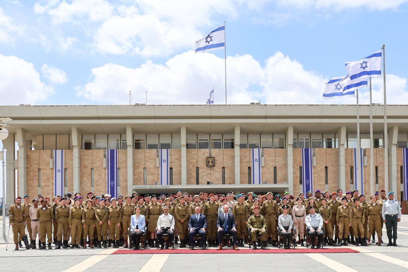 "קראו לכם דור הטיקטוק, התגליתם כדור של גבורה"