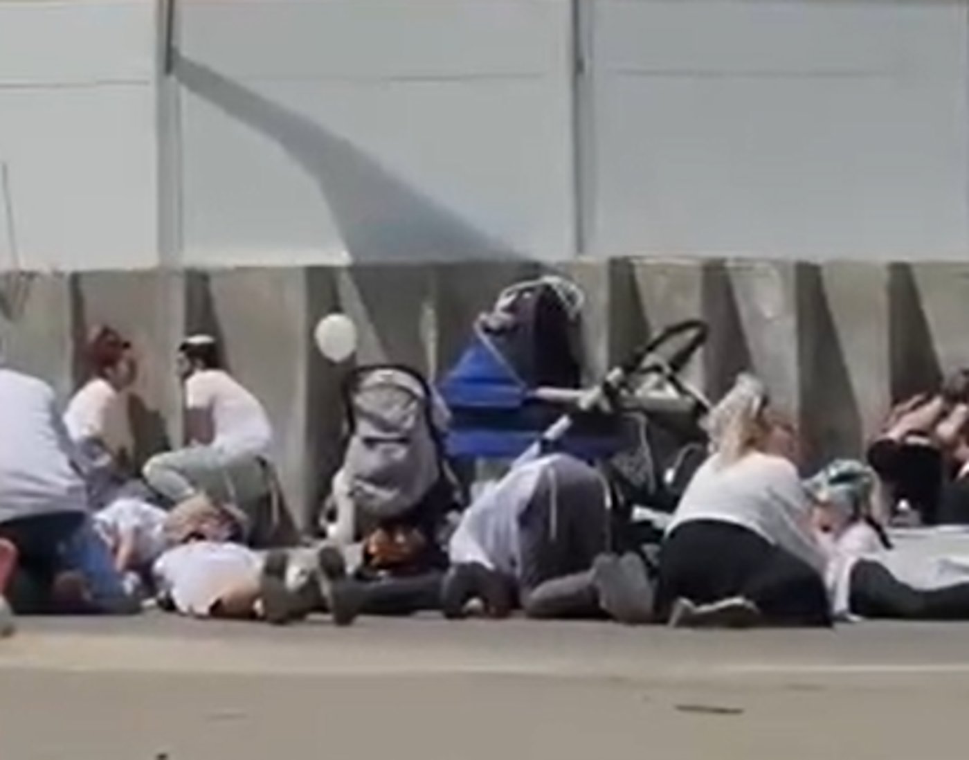 אזעקות בצעדה לעזה. עשרות משפחות נשכבו על הרצפה