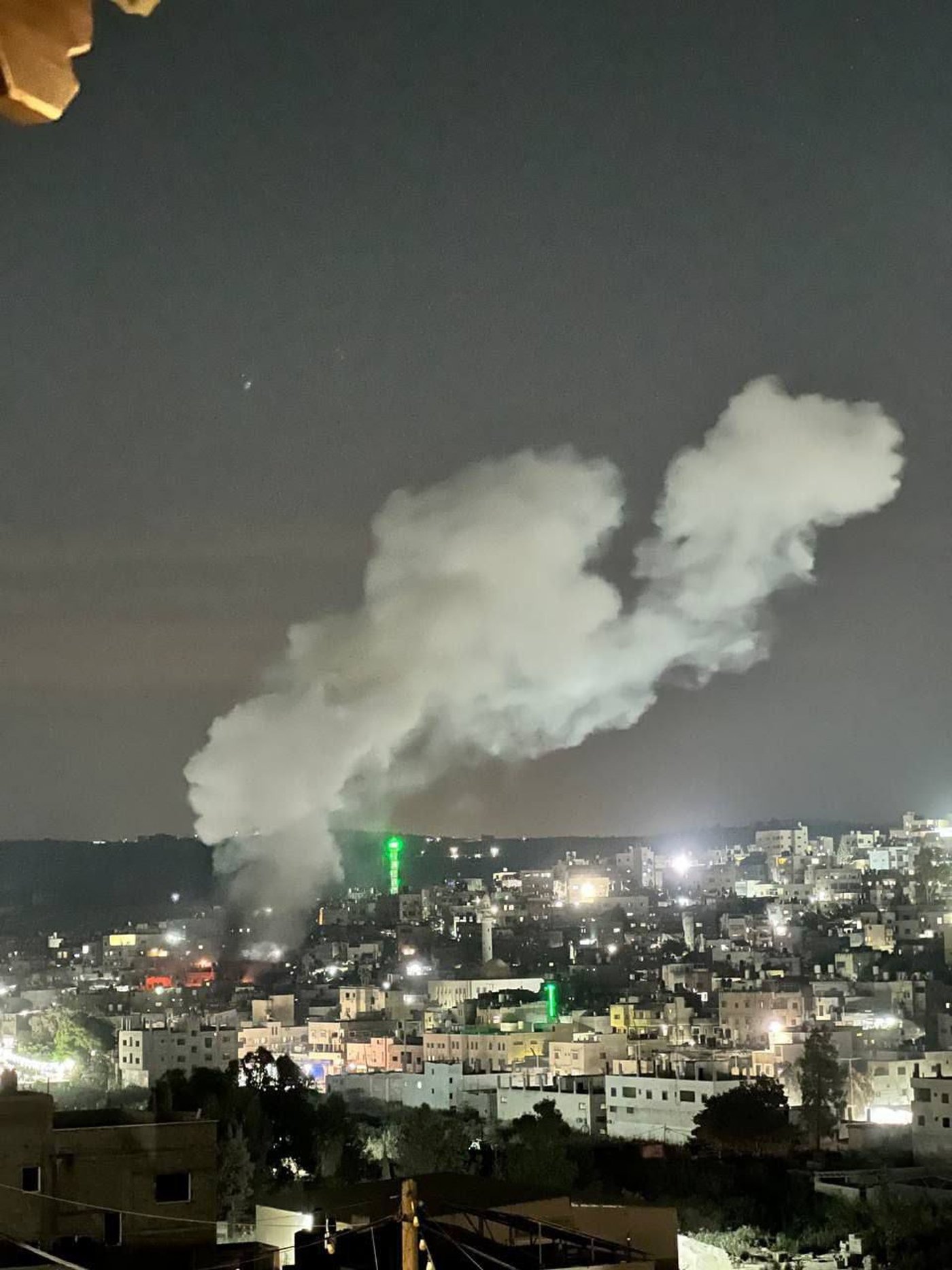 תקיפה אווירית לעבר חדר מבצעים בנור א שמס