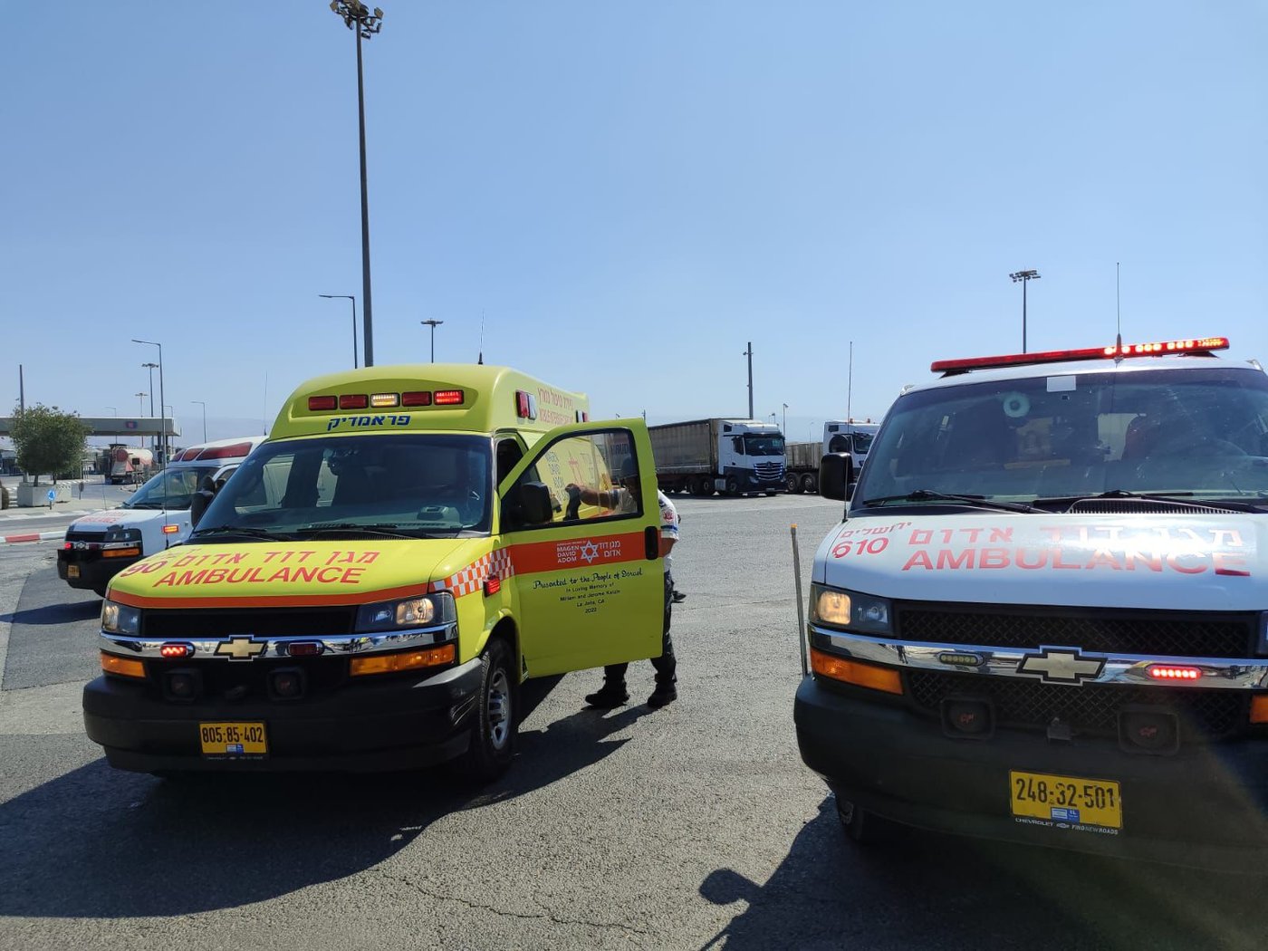 יורה ומתחבא: תיעוד מהרגעים הראשונים של הפיגוע במעבר אלנבי