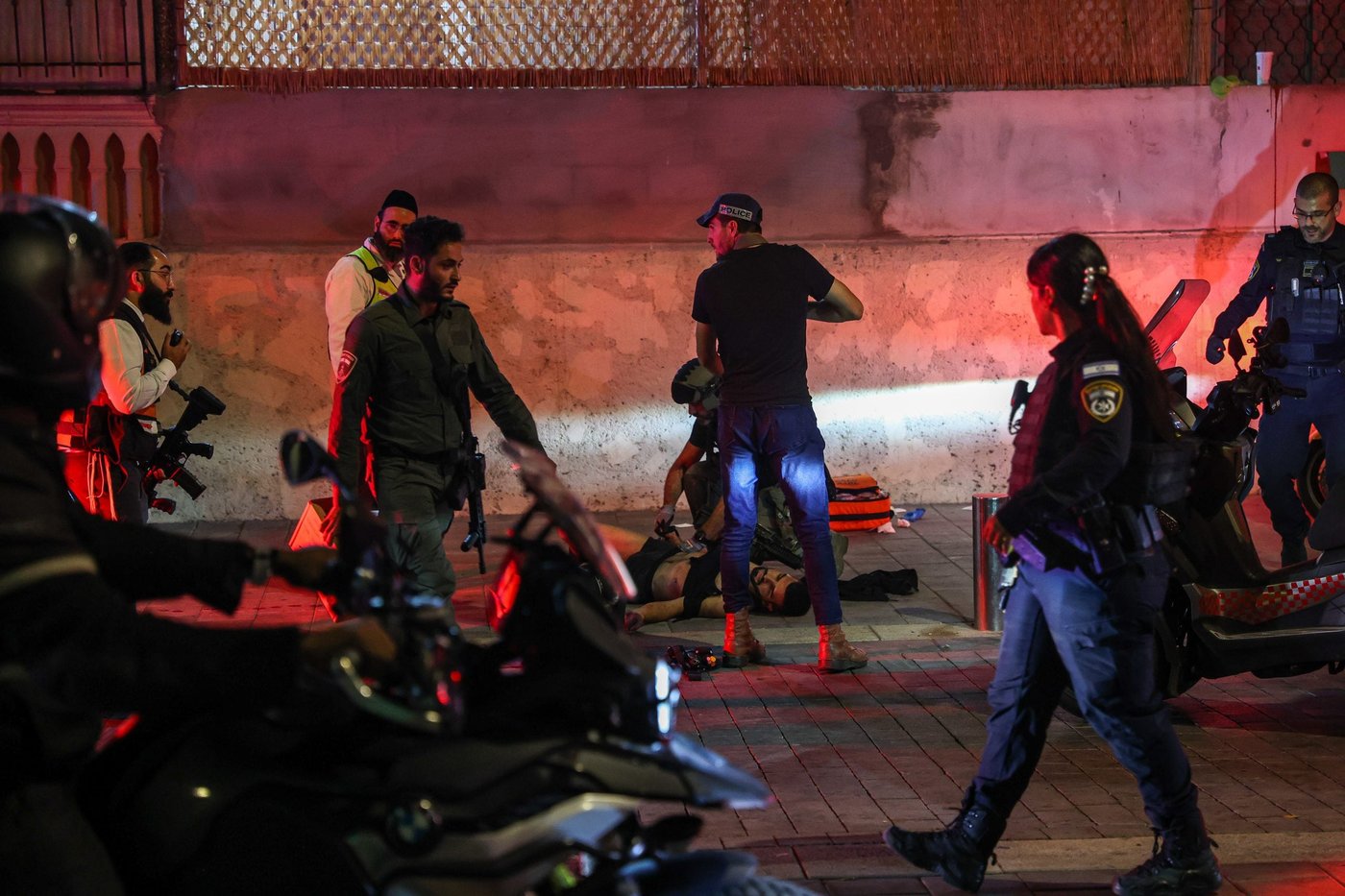 מנטרל המחבל: חילץ ניצולים מהנובה וקיבל רישיון נשק לפני חצי שנה