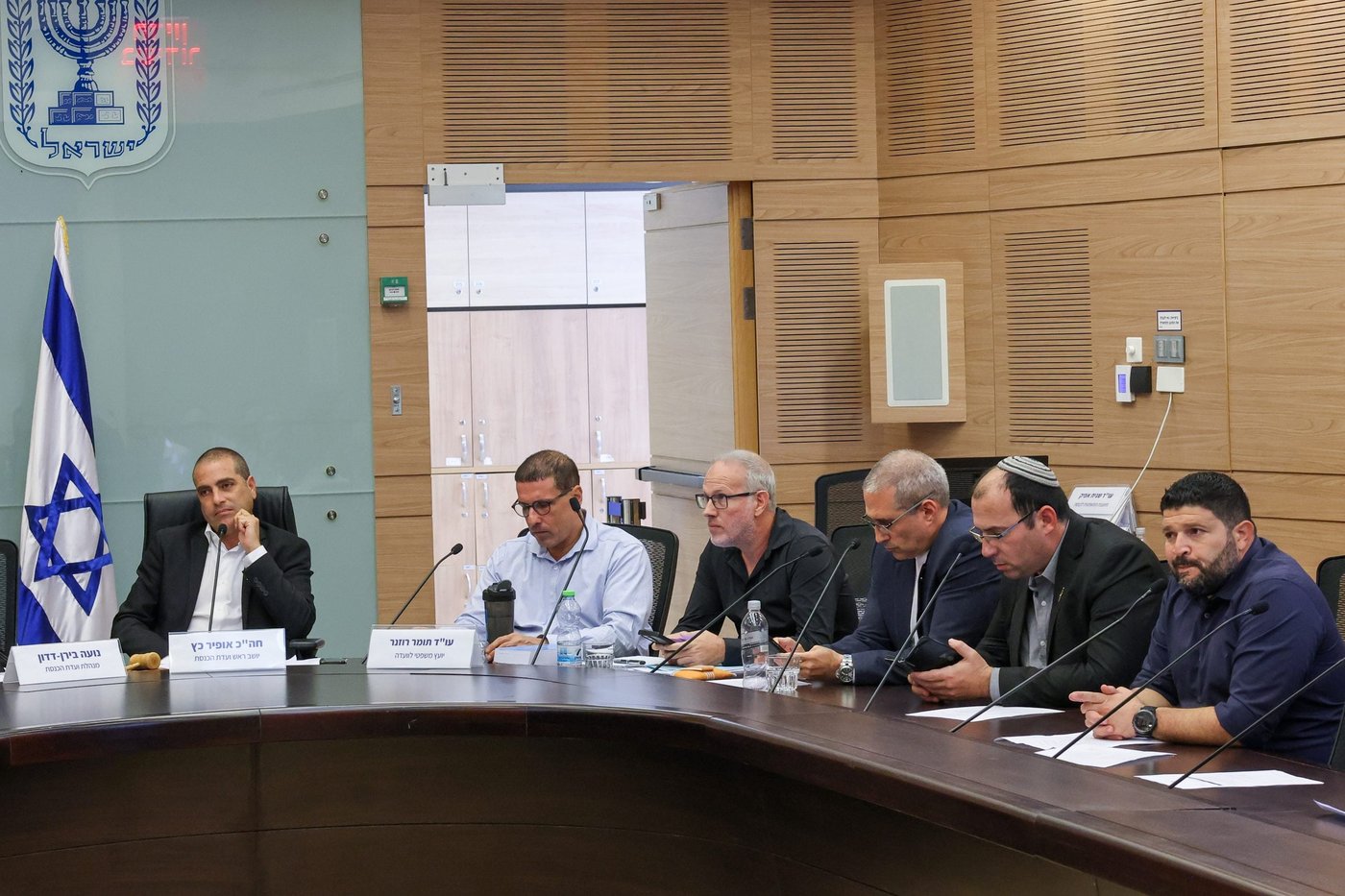 הח"כ הטיח בנציג משרד המשפטים: "תפסיקו להסתכל על זכויות המחבלים"