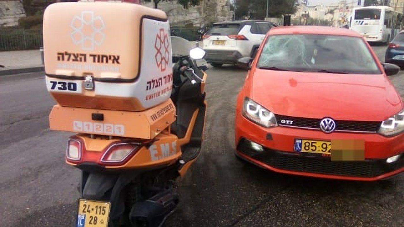 הולך רגל נפגע מרכב בירושלים: מצבו קשה