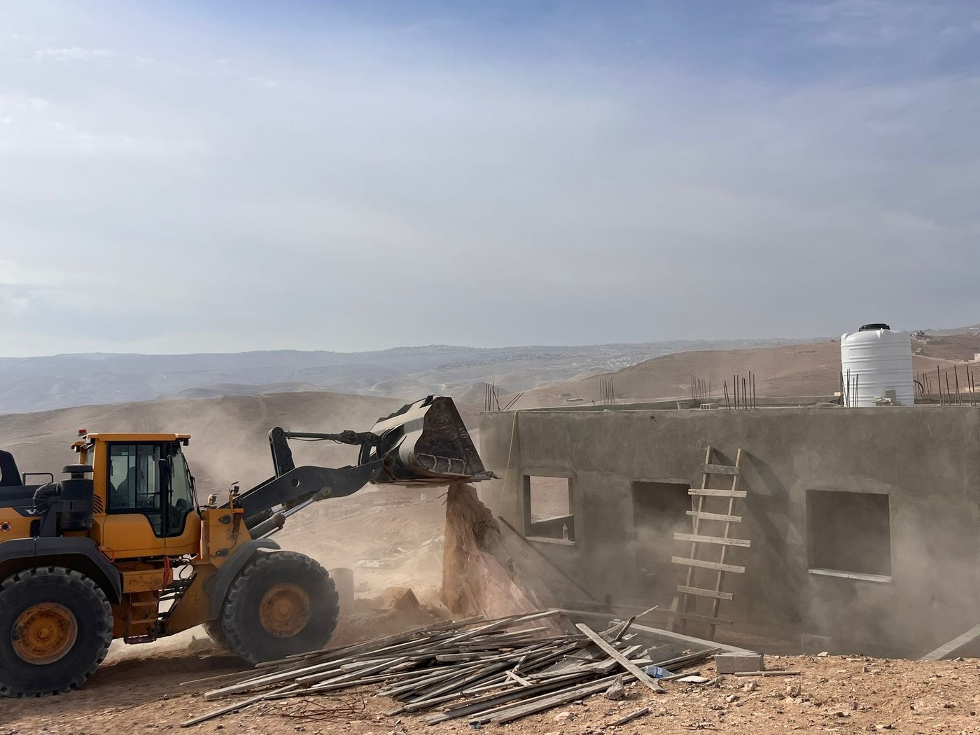 אחרי עשרות שנים: צה"ל הורס את הבנייה הערבית בשמורה ההסכמית