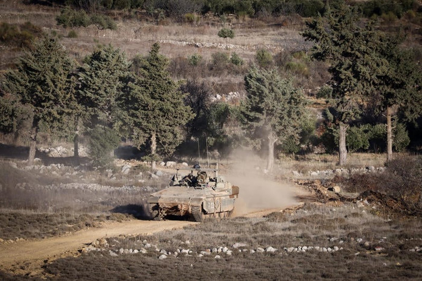 צה"ל פתח במרדף: ישראלים שברו את הגדר וחצו את הגבול לסוריה