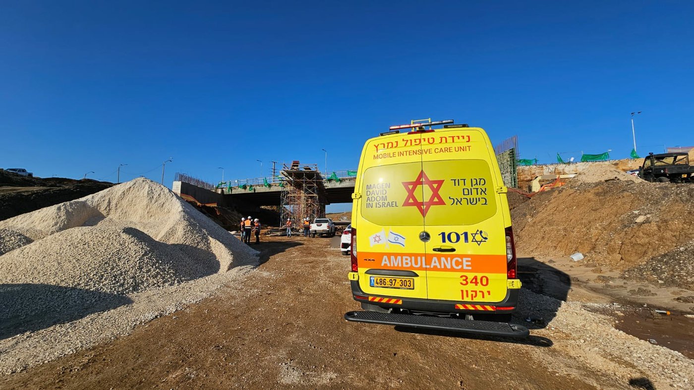 ילד בן שנתיים נפגע מאוטובוס בבית שמש, מצבו קשה