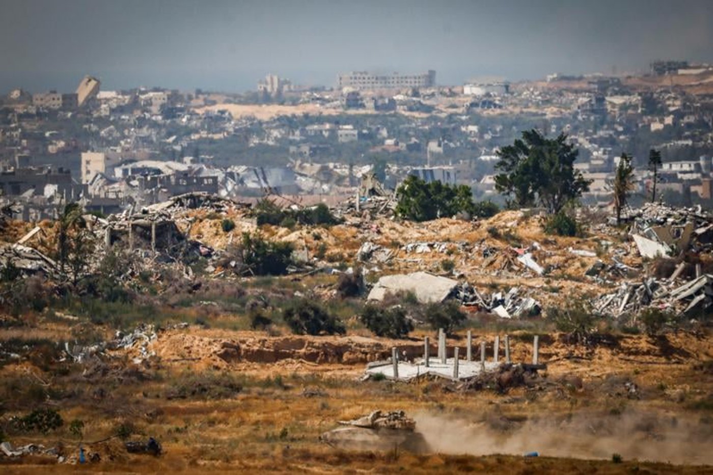 מצמרר: השלט שהונף בעזה 3 שבועות לפני הטבח