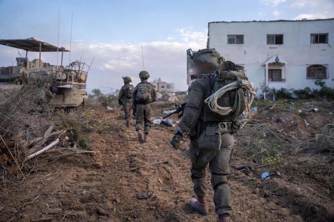 למרות העיכובים בעסקה: צה"ל החל לסגת מחלקים ברצועה
