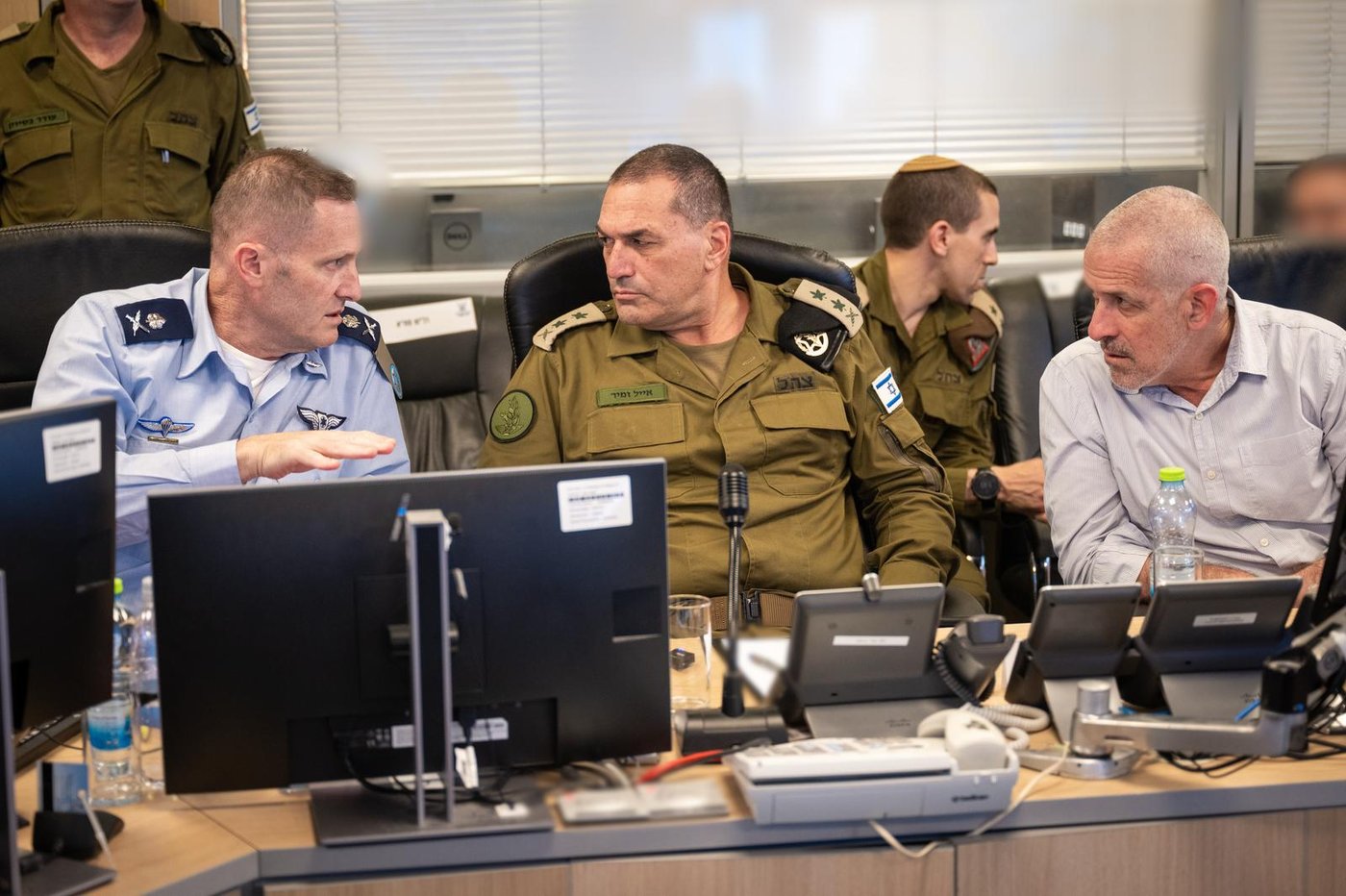 בפעם הראשונה | צפו בתיעוד של הרמטכ"ל מפקד על התקיפה בעזה