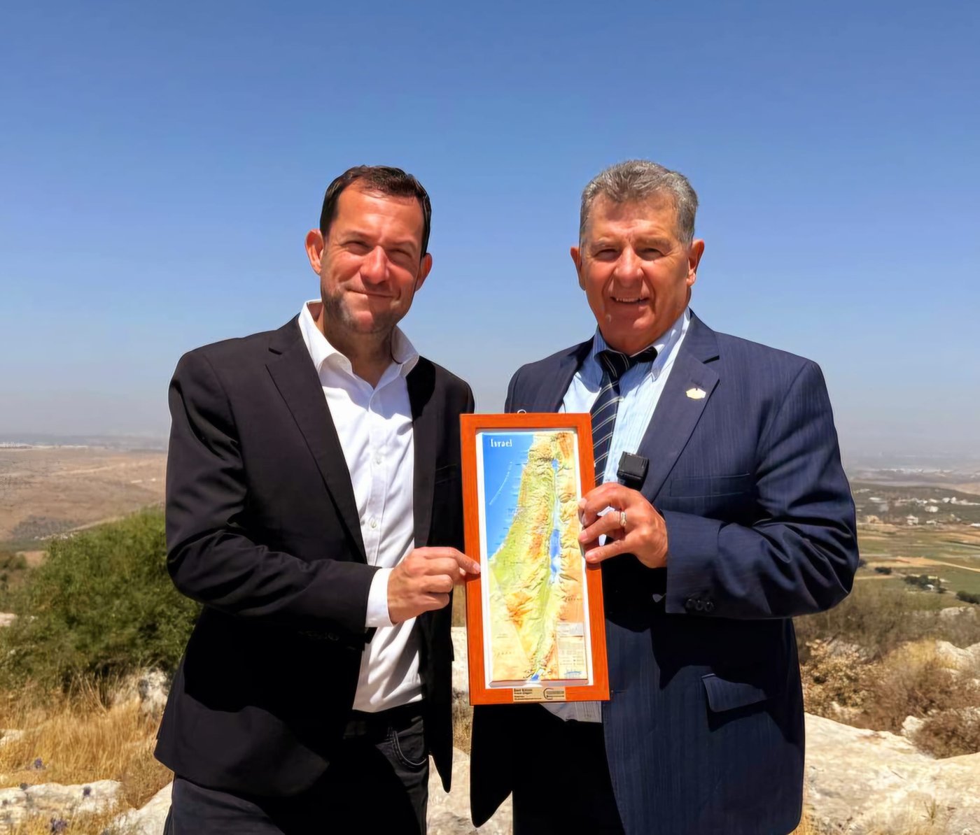 המנהיג הנוצרי הבכיר ביקר בשומרון: הריבונות ניתנה מה׳ לאברהם