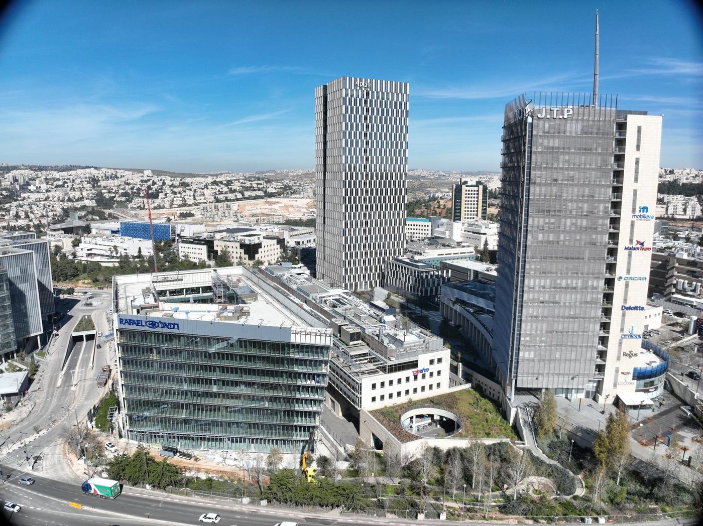 עיריית ירושלים אישרה: פתרון תחבורתי לעובדי ההייטק בהר חוצבים
